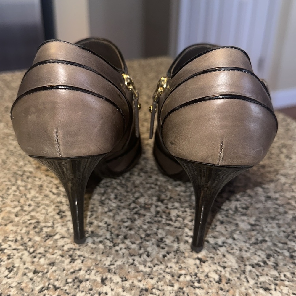 Louis Vuitton Peep Toe Booties EU 37 - Picture 5 of 16